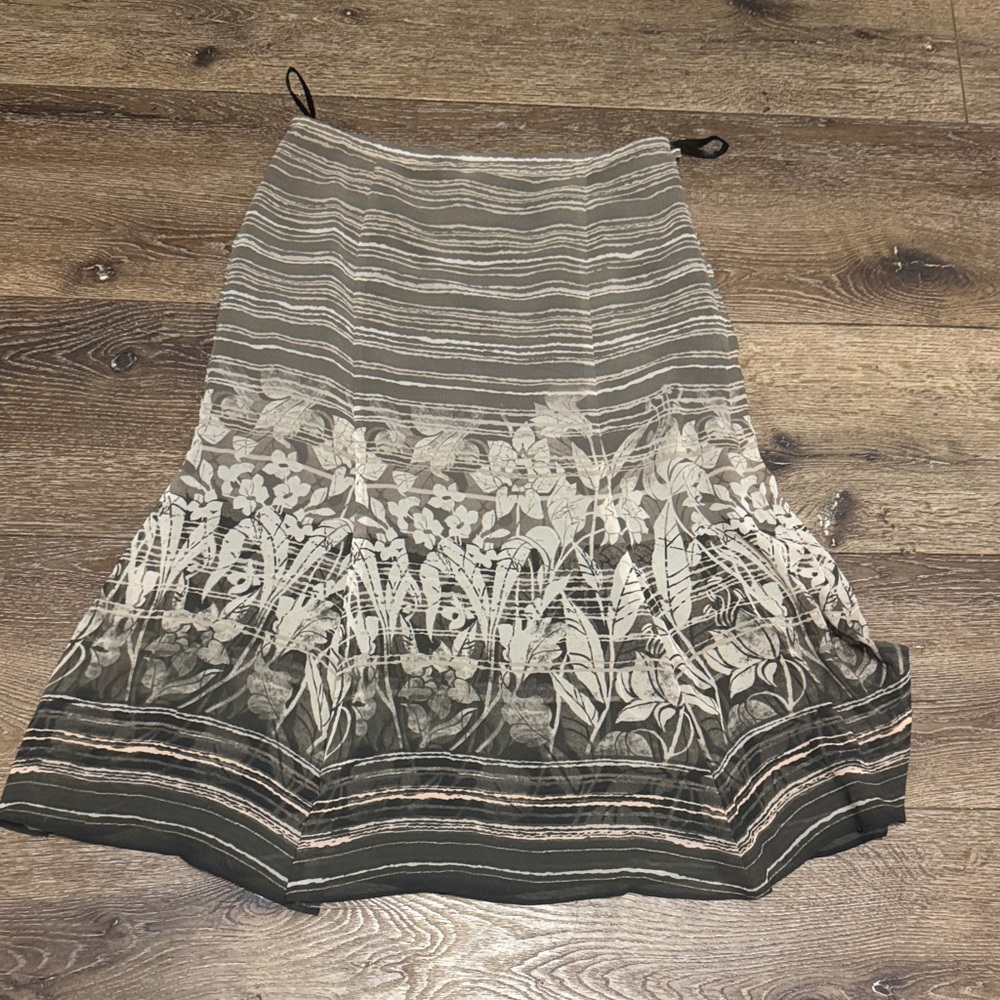 Jones wear skirt 6